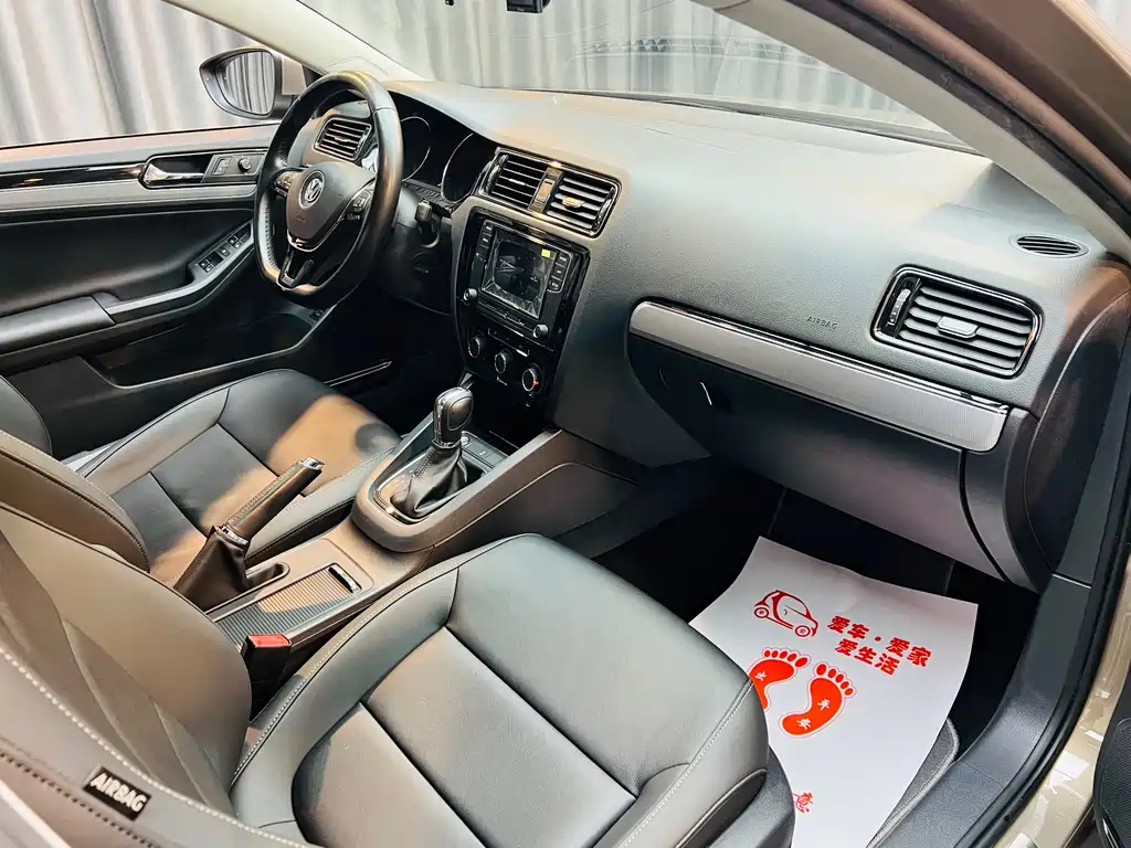 Volkswagen Sagitar — миниатюра 10