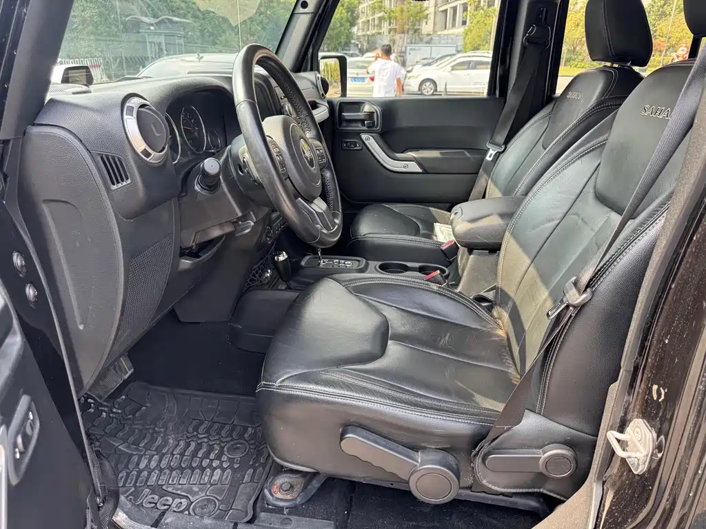Jeep Wrangler — миниатюра 7