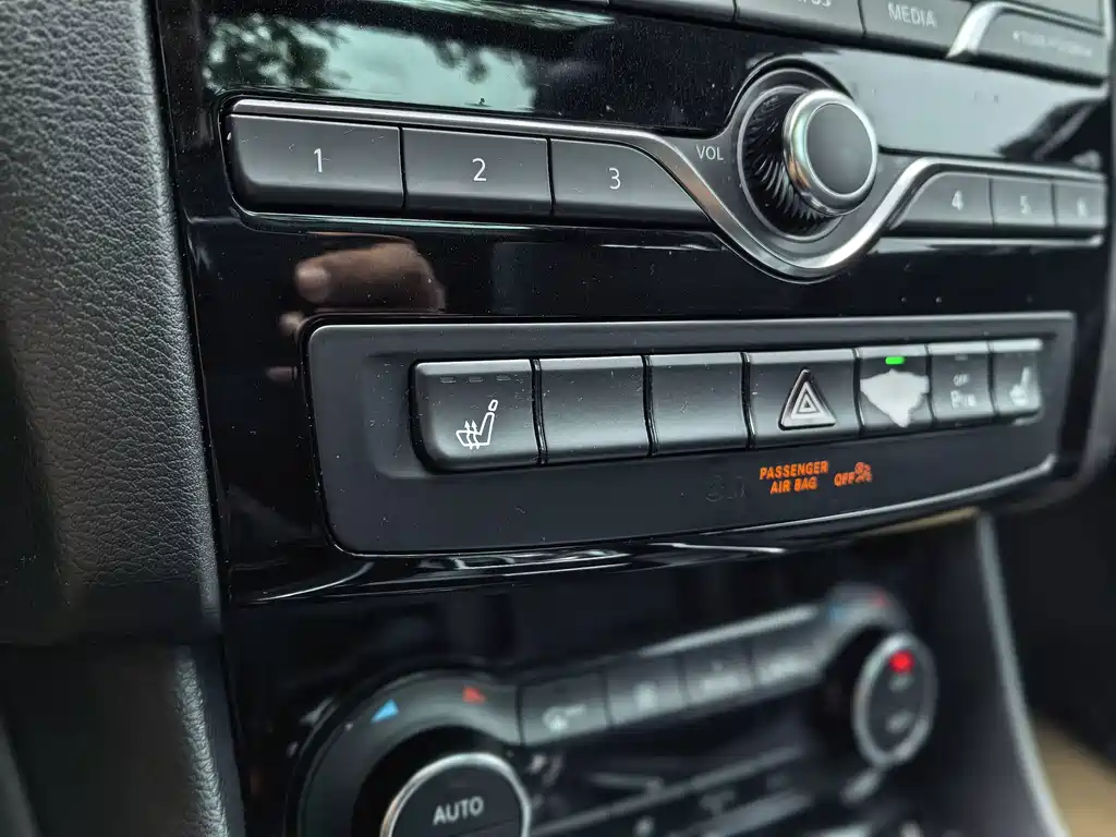 Infiniti QX30 — миниатюра 11
