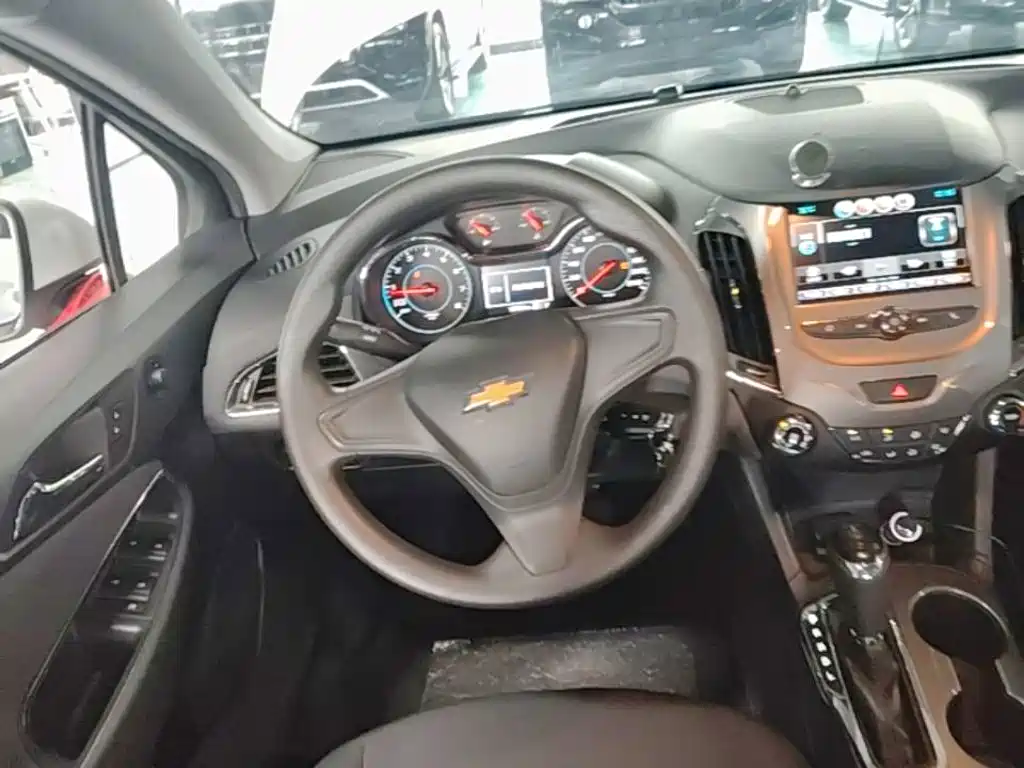 Chevrolet Cruze — миниатюра 11