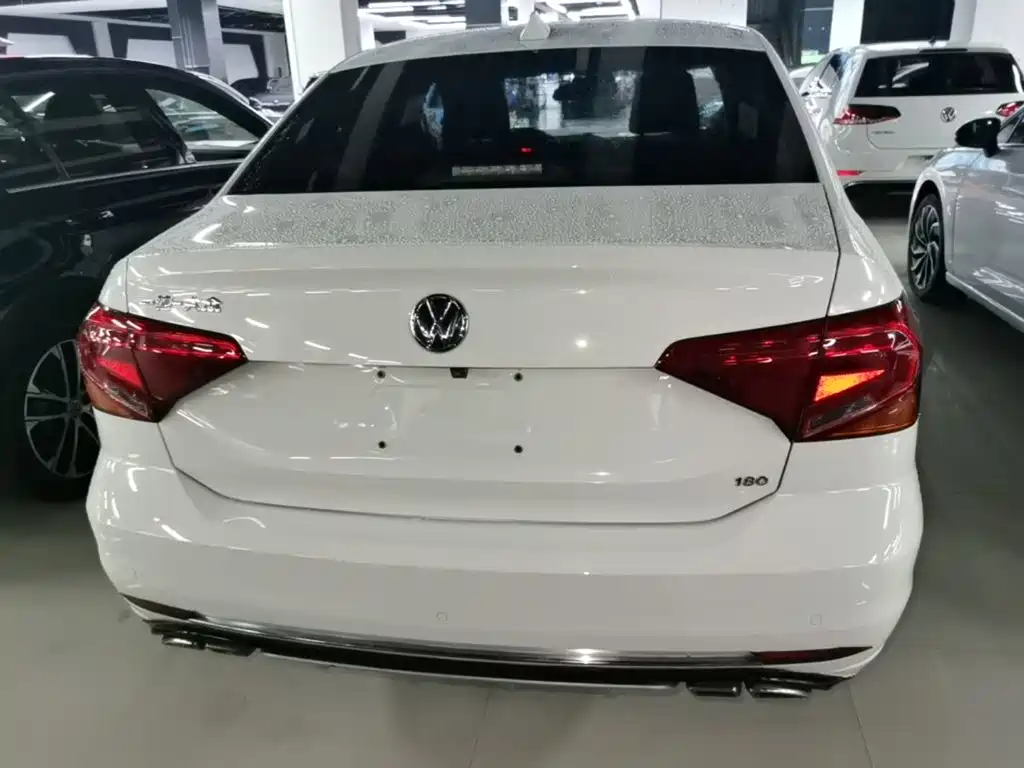 Volkswagen Jetta — миниатюра 6
