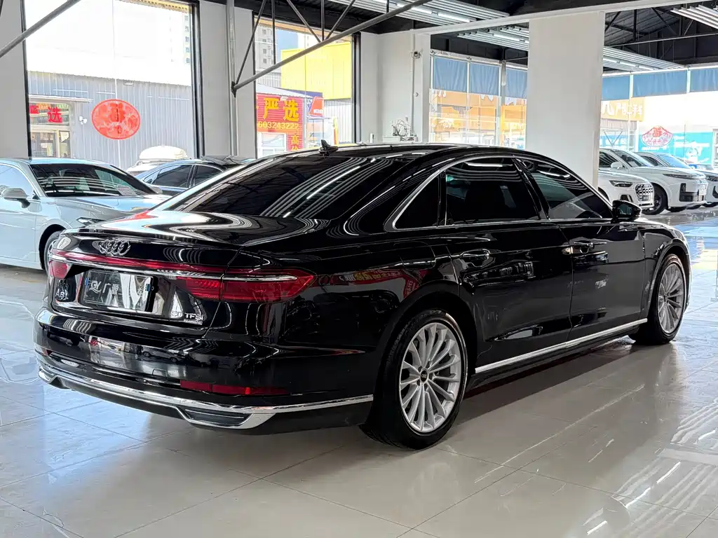 Audi A8 — миниатюра 4