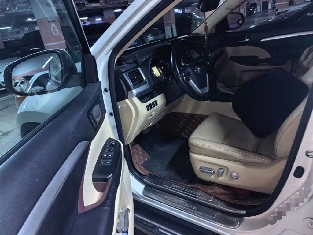 Toyota Highlander — миниатюра 14
