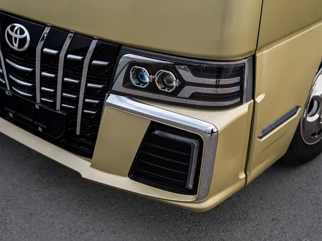 Toyota Coaster — миниатюра 6