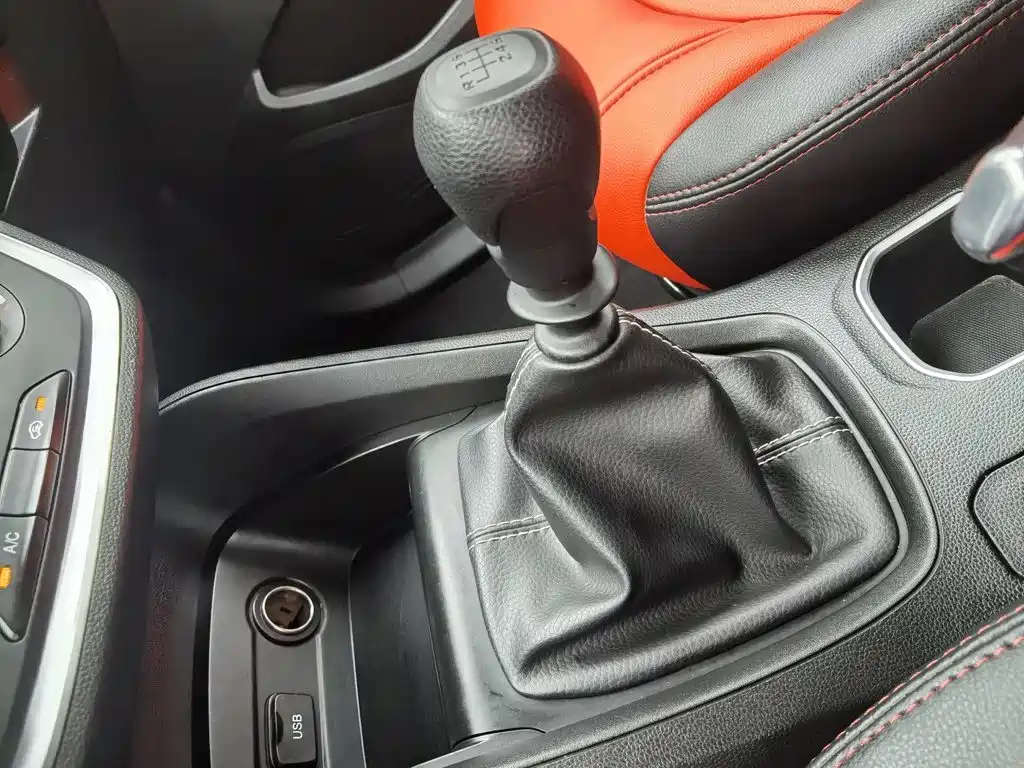 Wuling Hongguang S3 — миниатюра 13