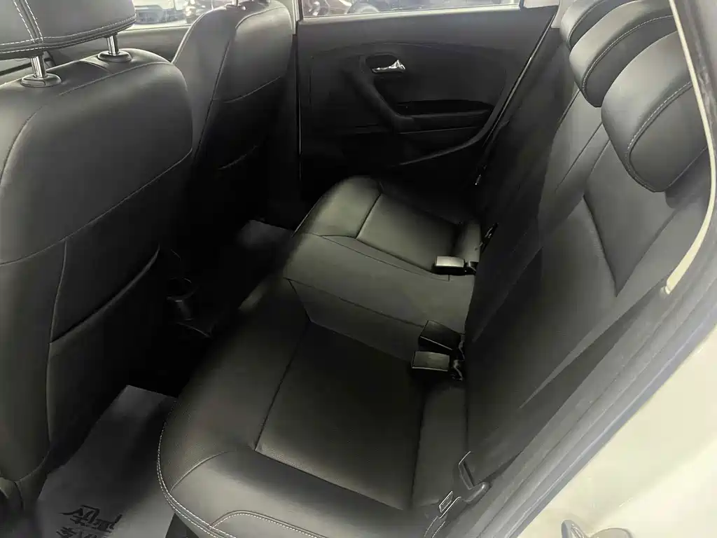 Volkswagen Polo — миниатюра 7