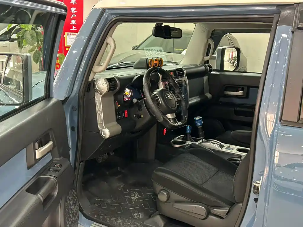 Toyota FJ Cruiser FJ 2017 4.0L AT
