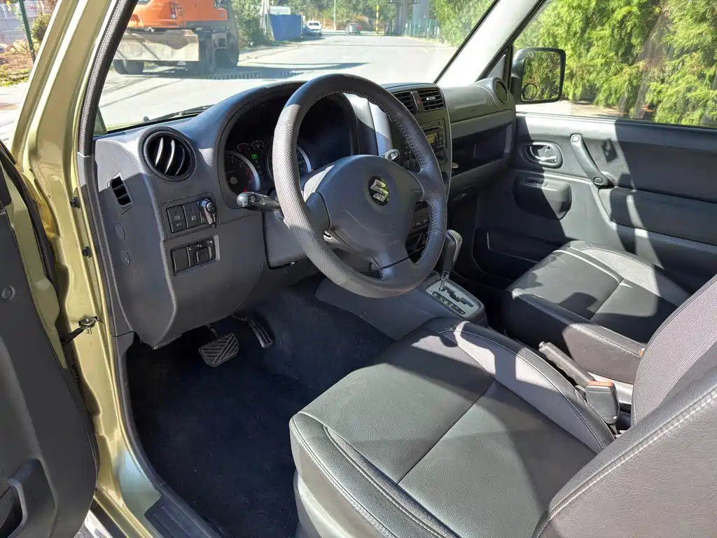 Suzuki Jimny — миниатюра 2