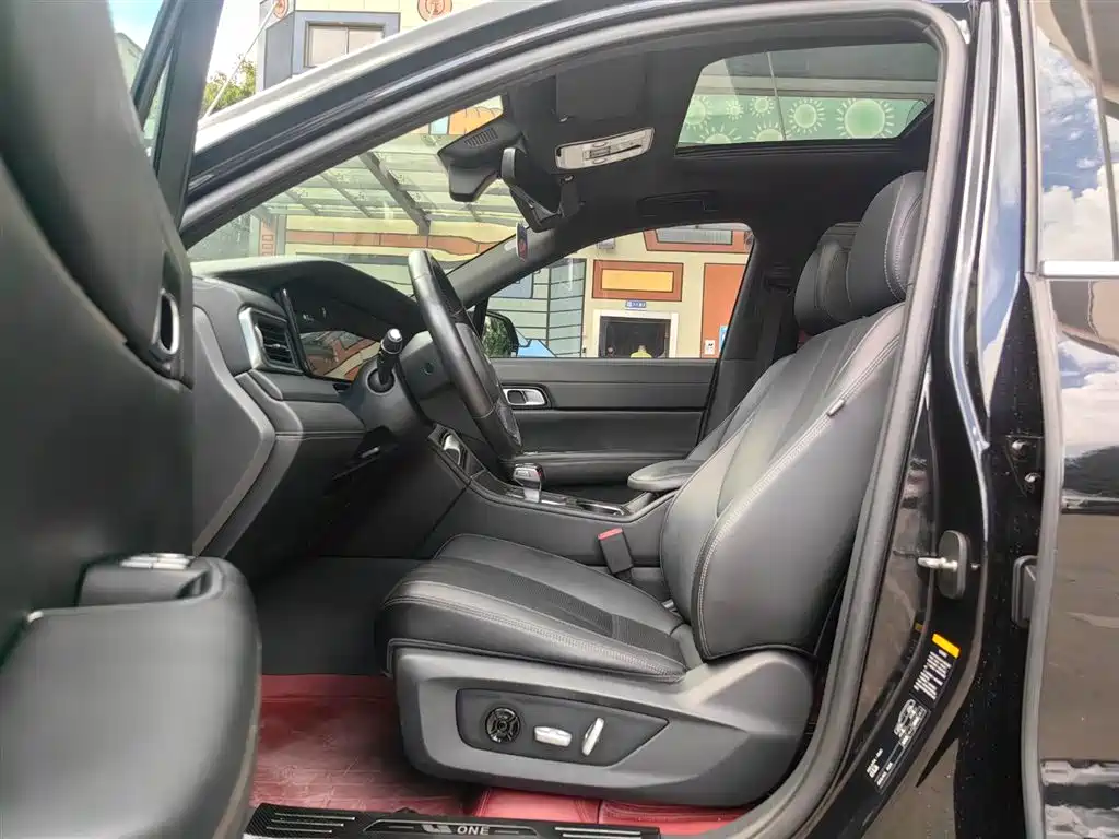 Li Auto ONE 2021 6 мест