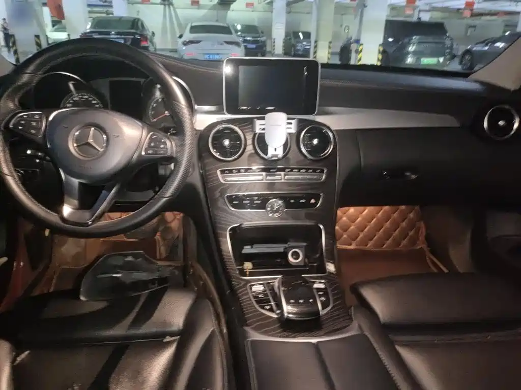 Mercedes-Benz C-Class — миниатюра 13