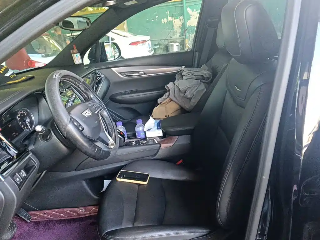 Cadillac XT6 — миниатюра 8
