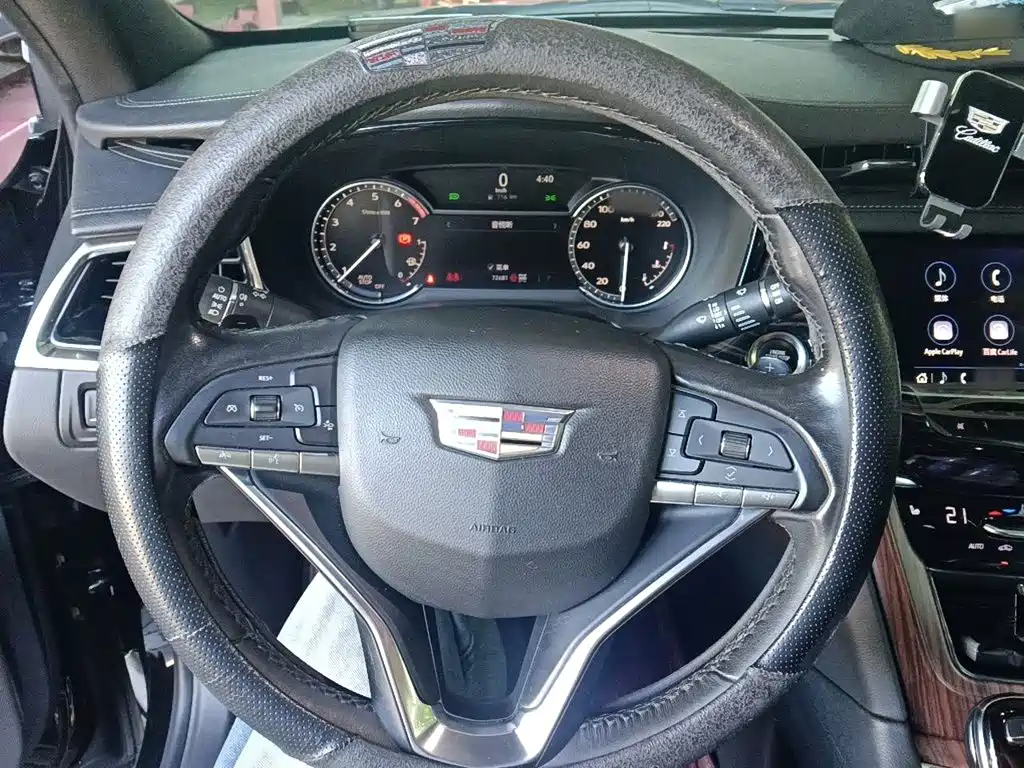 Cadillac XT6 — миниатюра 3