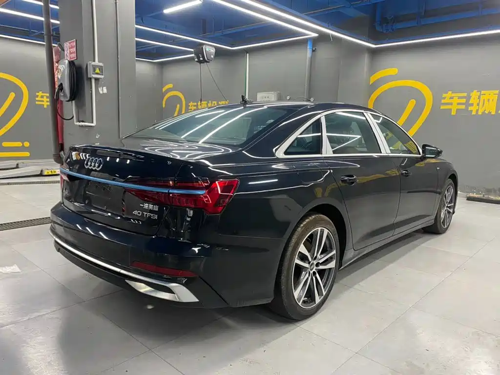 Audi A6L 2025 40 TFSI Luxury