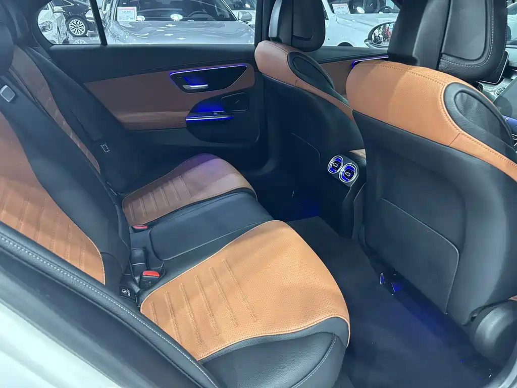 Mercedes-Benz C-Class — миниатюра 15