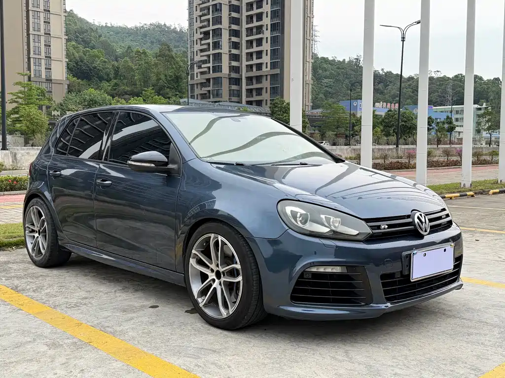 Volkswagen Golf 2011 2.0TSI R