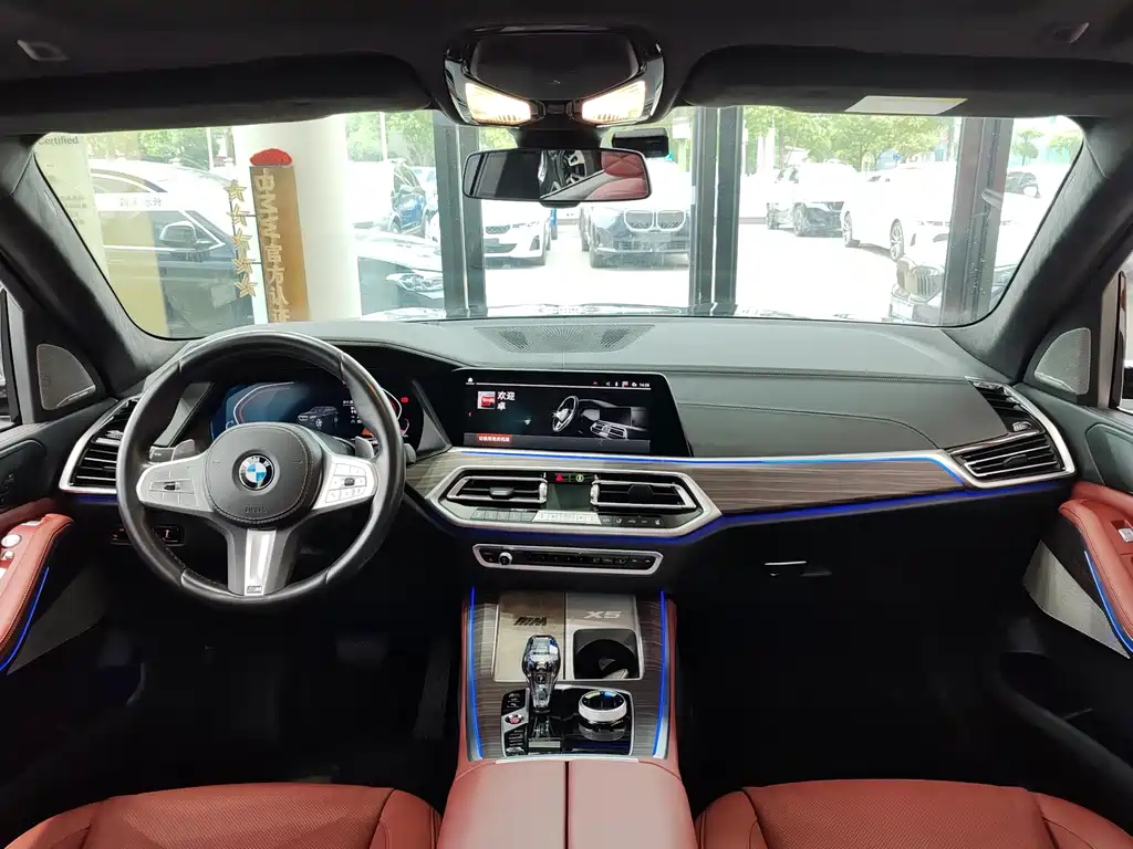 BMW X5 2022 xDrive 40Li M Sport