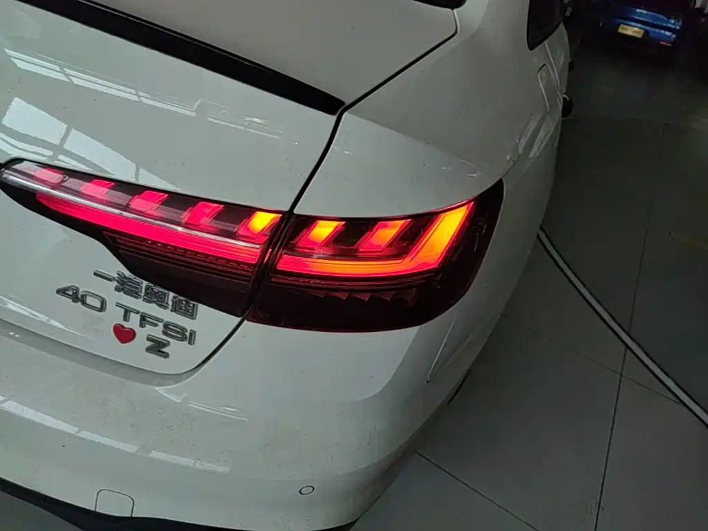 Audi A4L — миниатюра 8