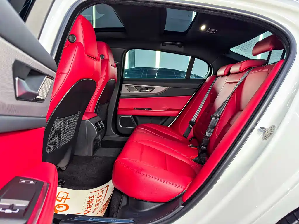 Jaguar XEL 2024 2.0T 250PS R-DYNAMIC S Sport
