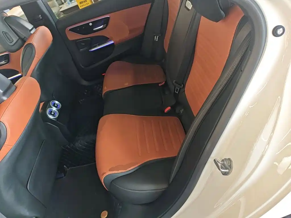 Mercedes-Benz C-Class — миниатюра 17