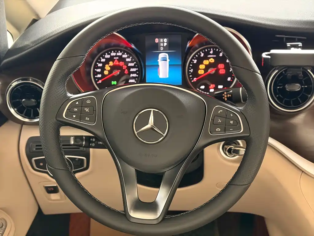 Mercedes-Benz V-Class — миниатюра 12