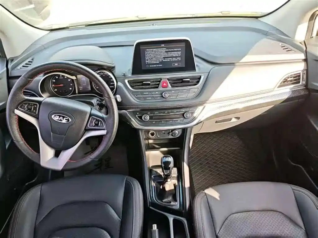 JAC S3 2016 1.5L MT Luxury Premium