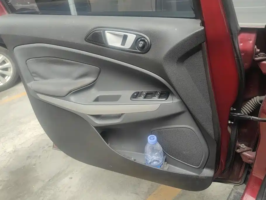 Ford Ecosport — миниатюра 7