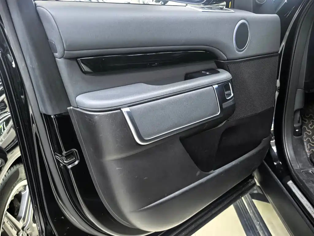 Land Rover Discovery 2017 3.0 SC V6 SE