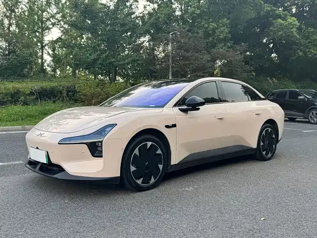 2025 Xpeng Mona M03