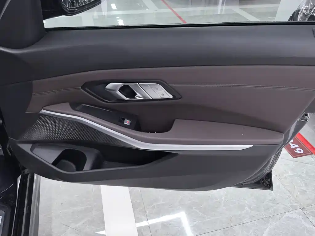 BMW 3 Series — миниатюра 14