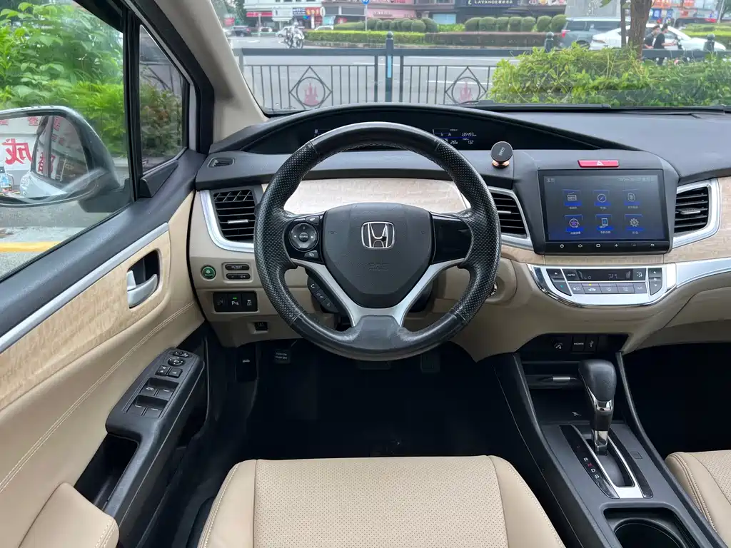 Honda Jade — миниатюра 10