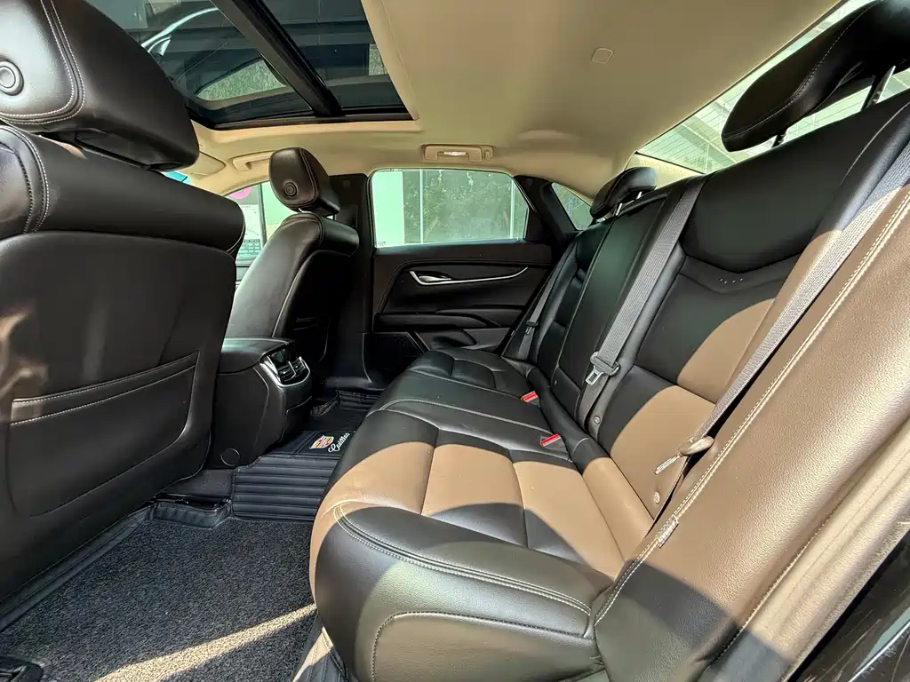 Cadillac XTS — миниатюра 6