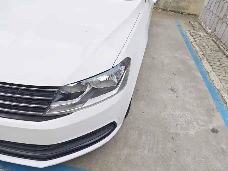 Volkswagen Lavida — миниатюра 5