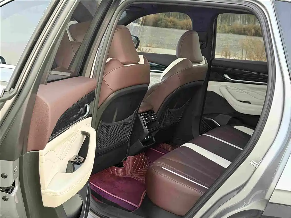 Geely Xingyue L — миниатюра 8