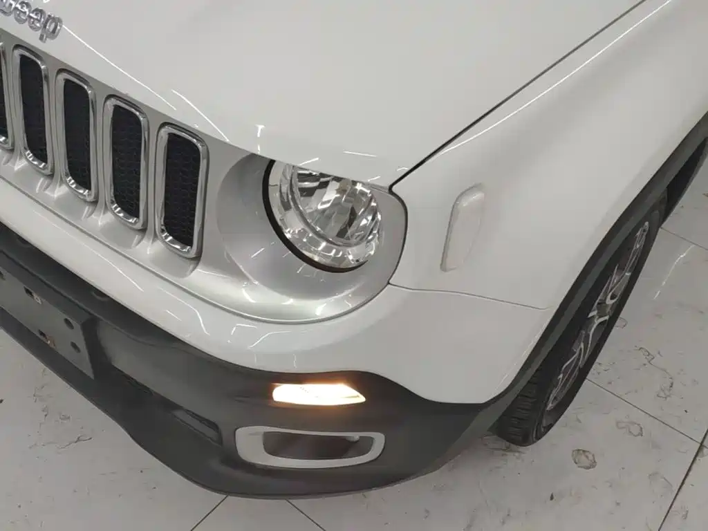 Jeep Renegade — миниатюра 24