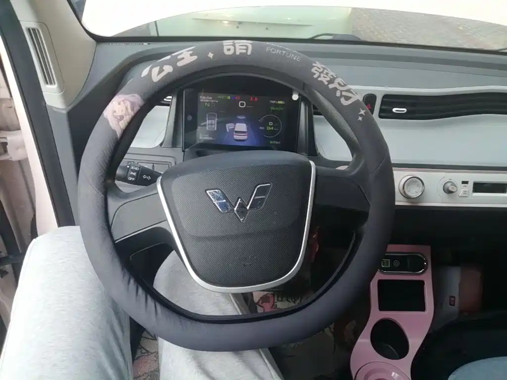 Wuling MINIEV — миниатюра 11