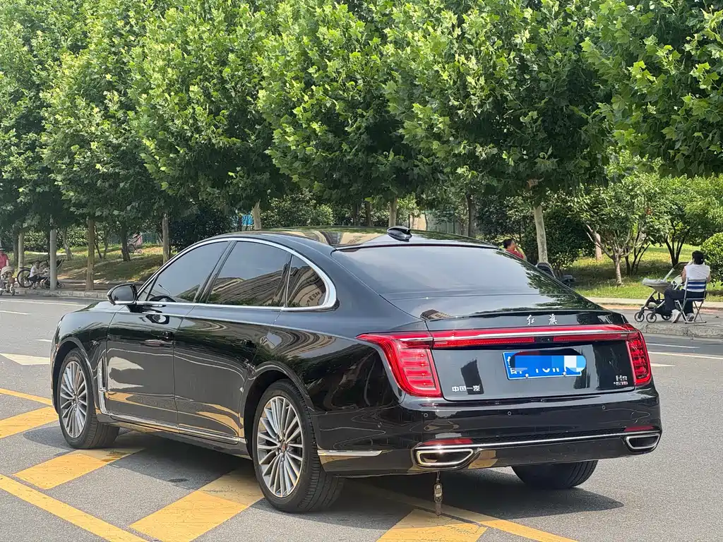 Hongqi H9 2022 2.0T