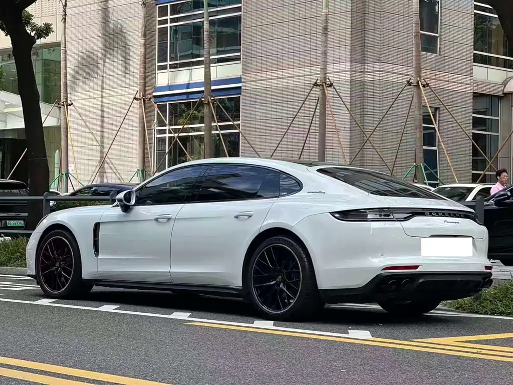 Porsche Panamera — миниатюра 5