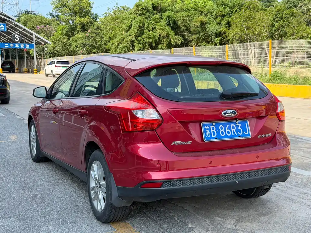 Ford Focus — миниатюра 6