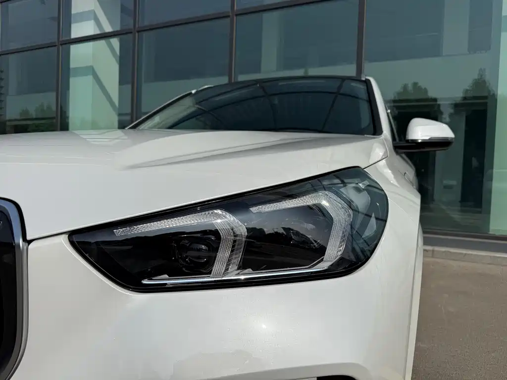 BMW iX1 — миниатюра 24