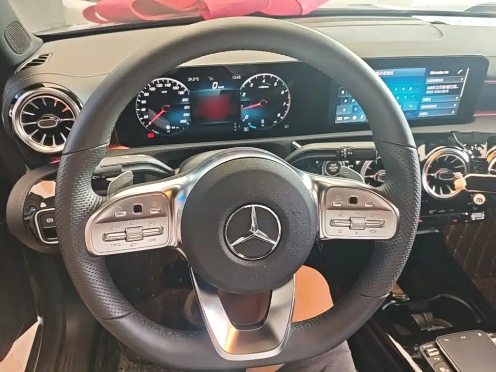 Mercedes-Benz A-Class — миниатюра 11
