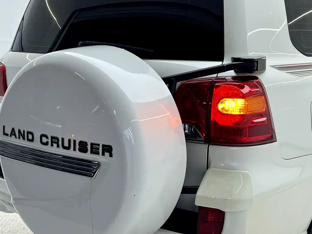 Toyota Land Cruiser — миниатюра 12