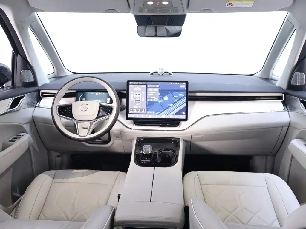 Volvo EM90 — миниатюра 13
