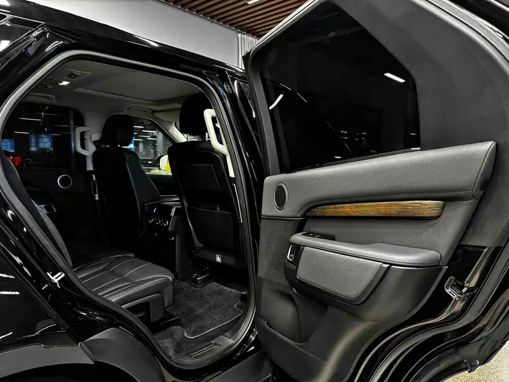 Land Rover Discovery — миниатюра 10