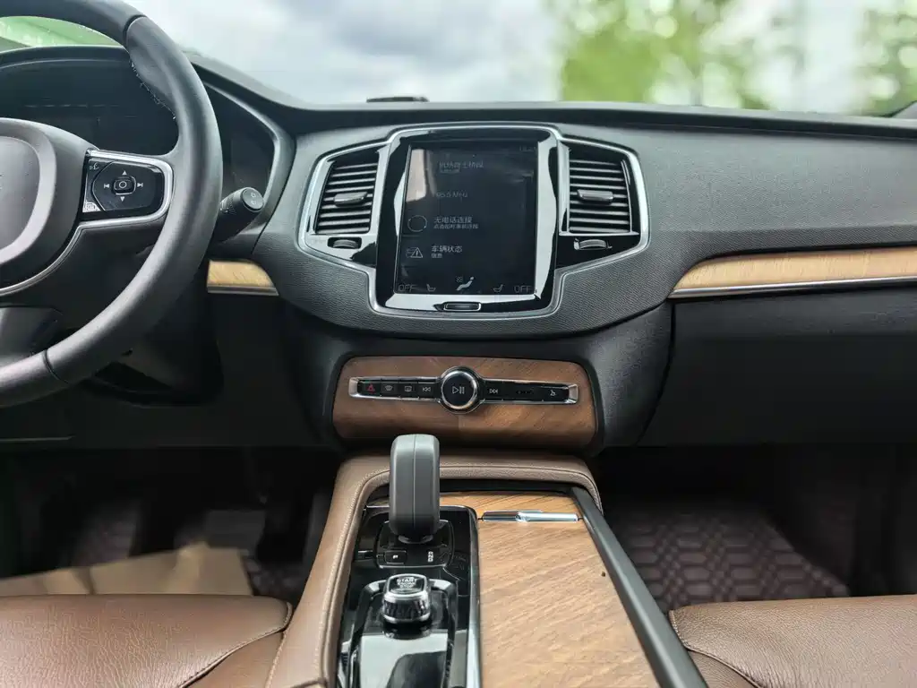 Volvo XC90 2021 B6 Luxury 7 мест