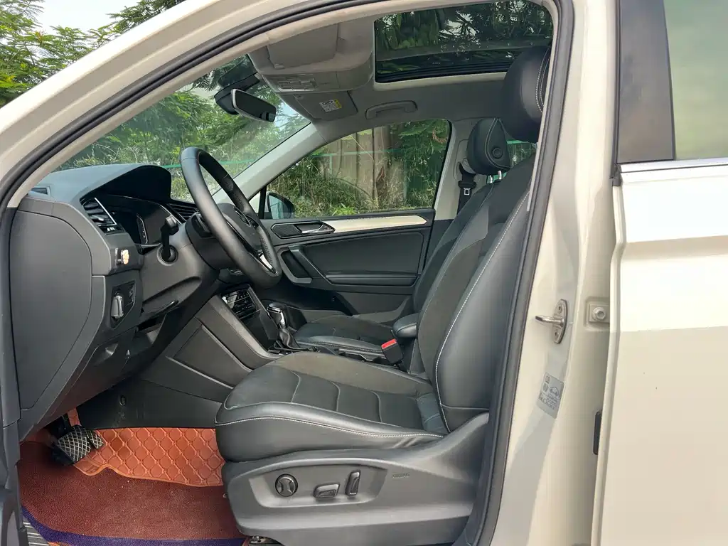Volkswagen Tiguan L PHEV — миниатюра 5
