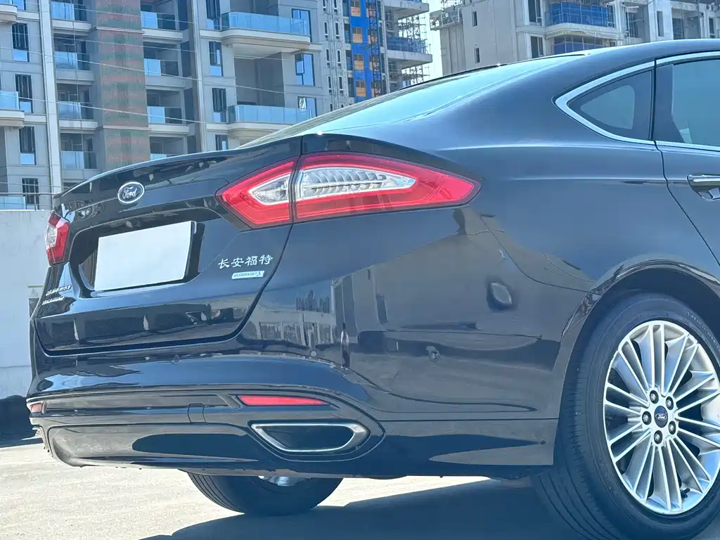 Ford Mondeo — миниатюра 9