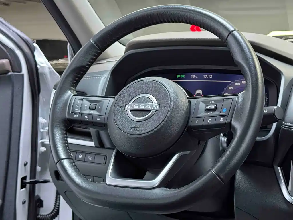 Nissan X-Trail — миниатюра 13