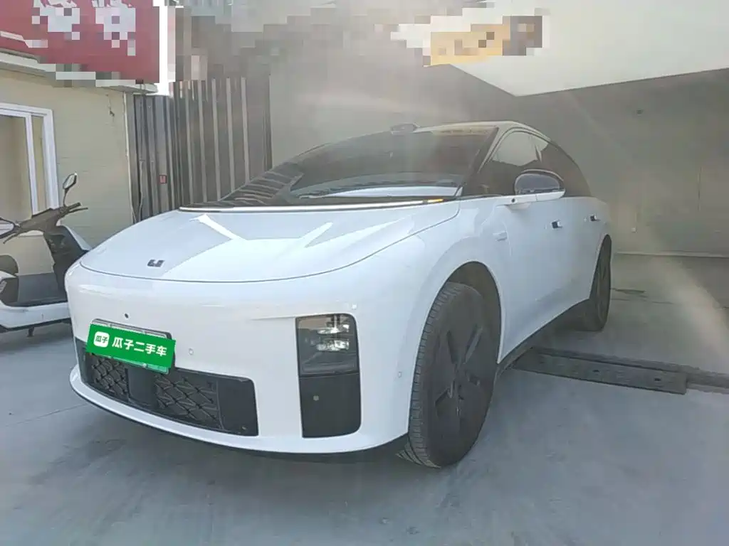 Li Auto Идеальный i6