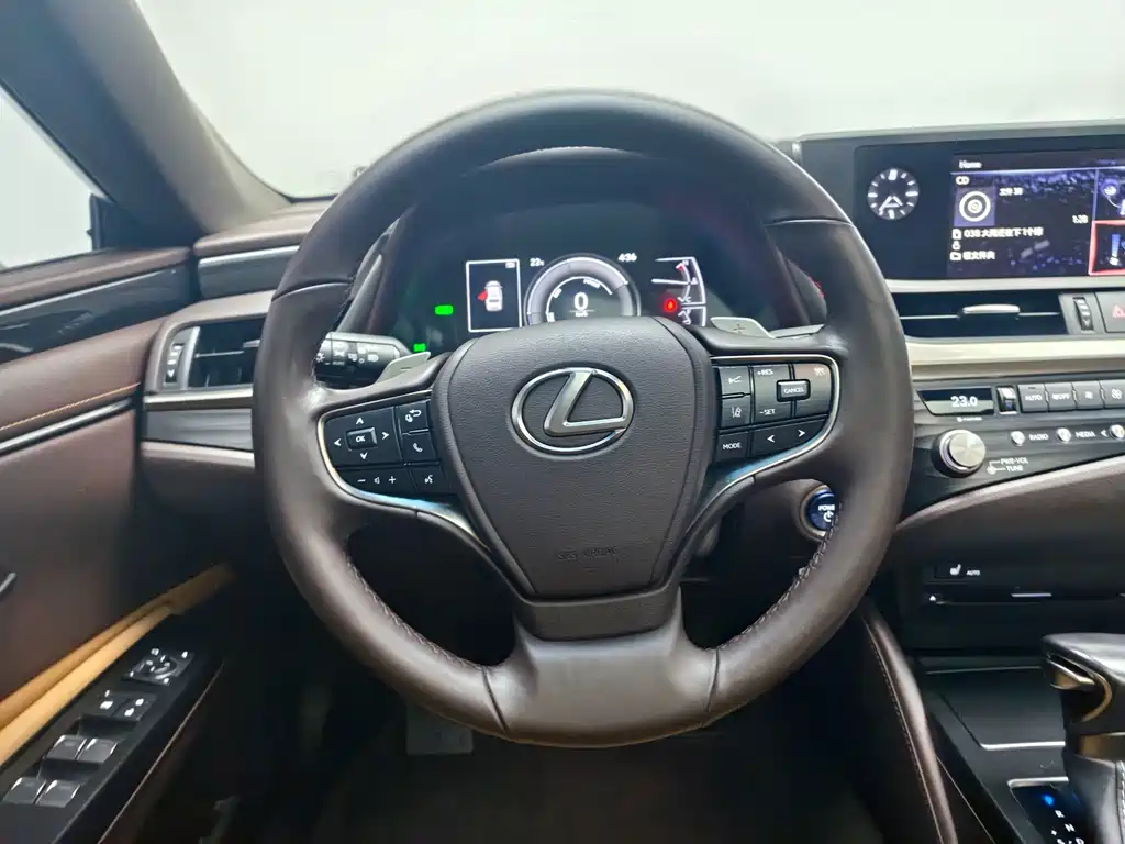 Lexus ES — миниатюра 17