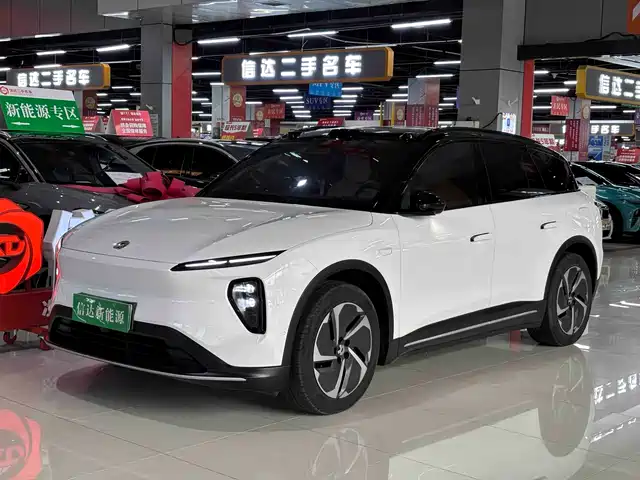 2025 Nio ES6